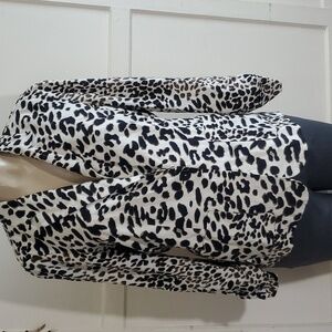 Chico's Leopard Print Button Closure Pocketed Leightweight Blazer Size 1
